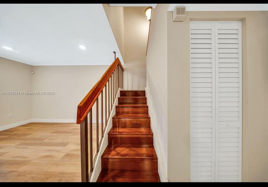 Recently Rented: $3,800 (3 beds, 2 baths, 1349 Square Feet)