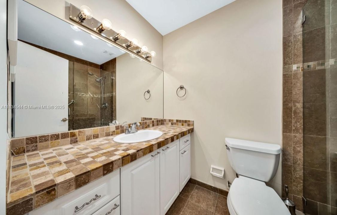 Recently Rented: $3,800 (3 beds, 2 baths, 1349 Square Feet)