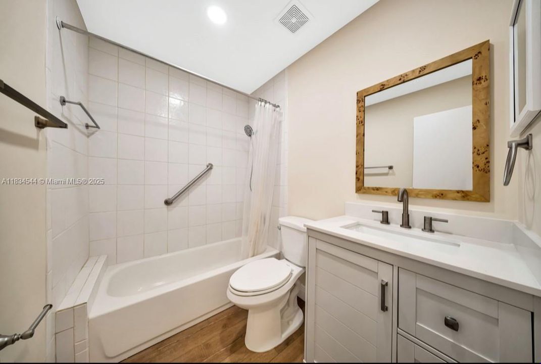 Recently Rented: $3,800 (3 beds, 2 baths, 1349 Square Feet)