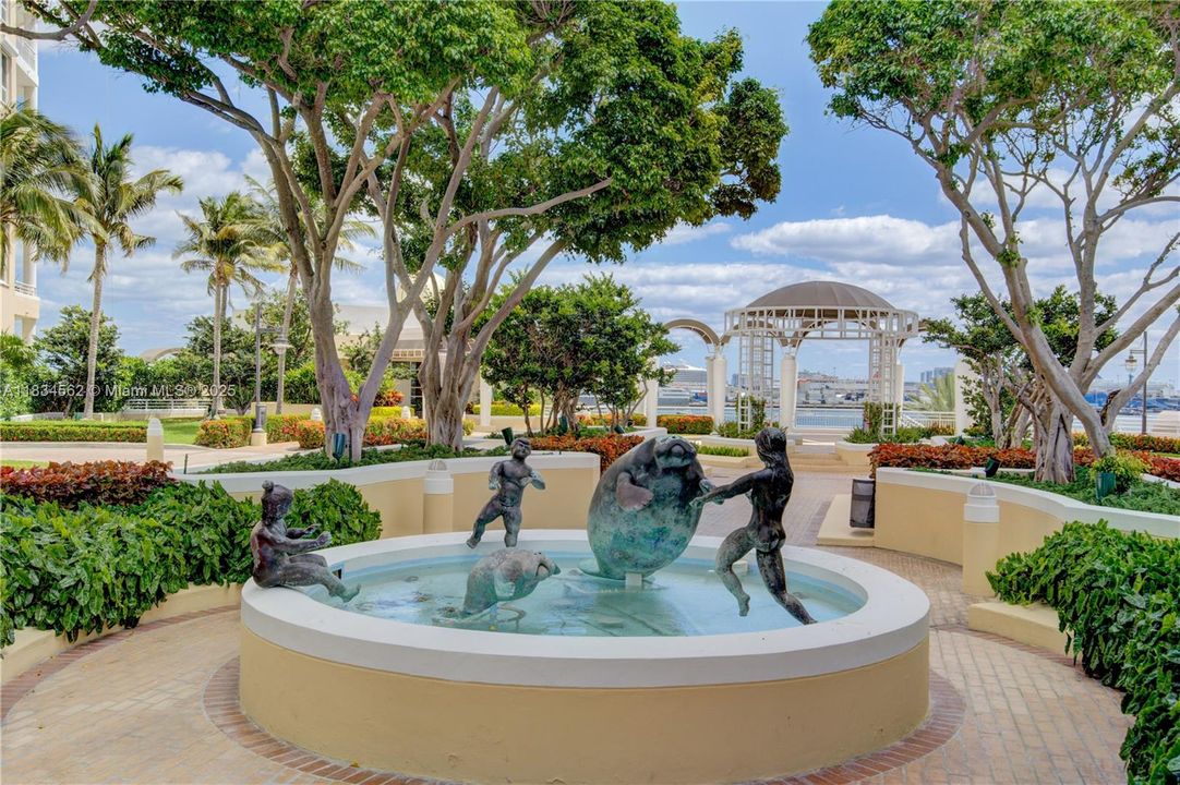 Recently Sold: $1,750,000 (2 beds, 2 baths, 1694 Square Feet)