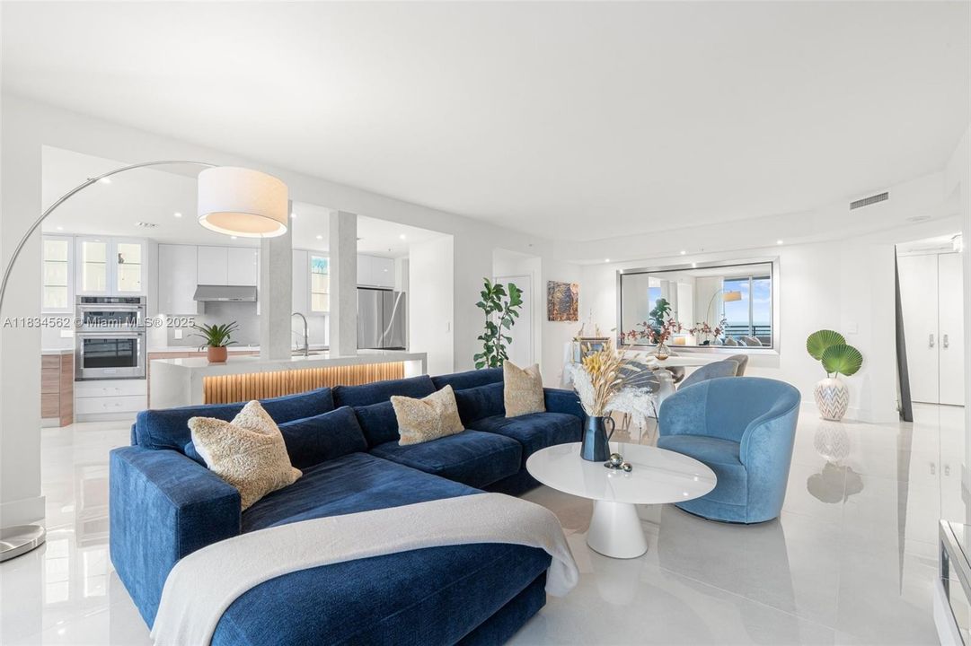 Recently Sold: $1,750,000 (2 beds, 2 baths, 1694 Square Feet)