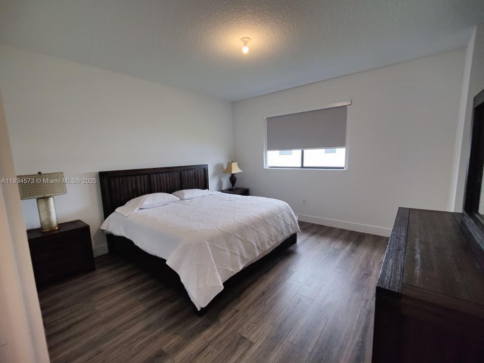 For Rent: $2,700 (4 beds, 2 baths, 2032 Square Feet)