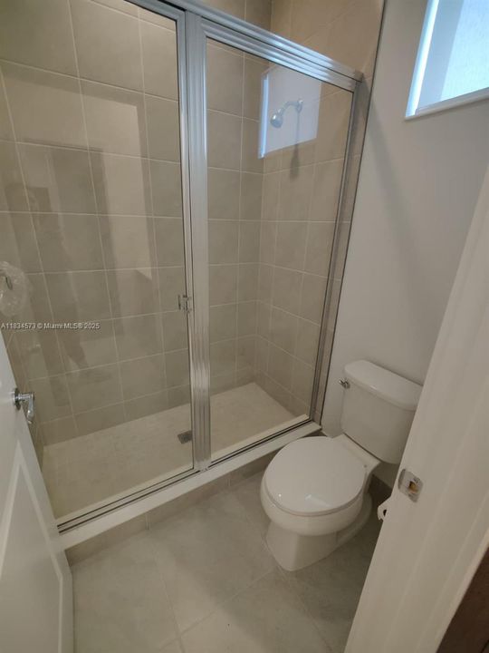 For Rent: $2,700 (4 beds, 2 baths, 2032 Square Feet)