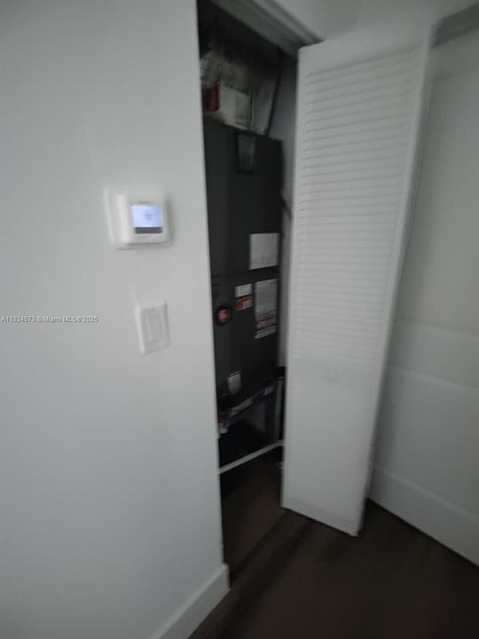 For Rent: $2,700 (4 beds, 2 baths, 2032 Square Feet)