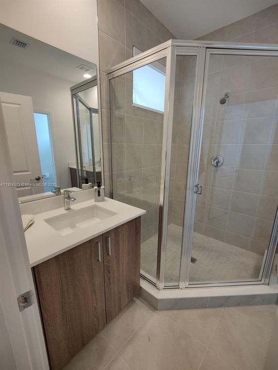 For Rent: $2,700 (4 beds, 2 baths, 2032 Square Feet)