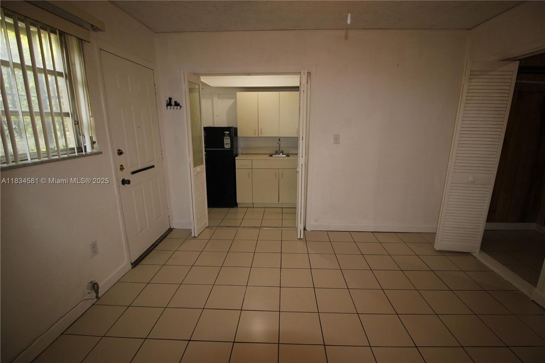 For Sale: $775,000 (5 beds, 3 baths, 2442 Square Feet)