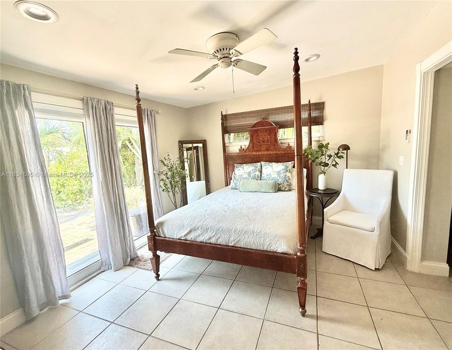 En Venta: $1,040,000 (4 camas, 4 baños, 2003 Pies cuadrados)
