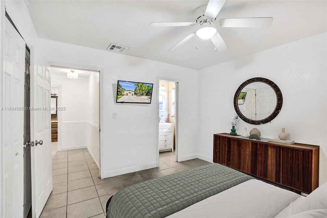 En Venta: $1,040,000 (4 camas, 4 baños, 2003 Pies cuadrados)