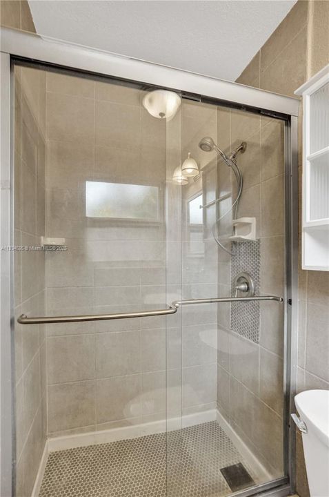 En Venta: $1,040,000 (4 camas, 4 baños, 2003 Pies cuadrados)