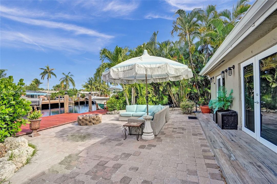 En Venta: $1,040,000 (4 camas, 4 baños, 2003 Pies cuadrados)