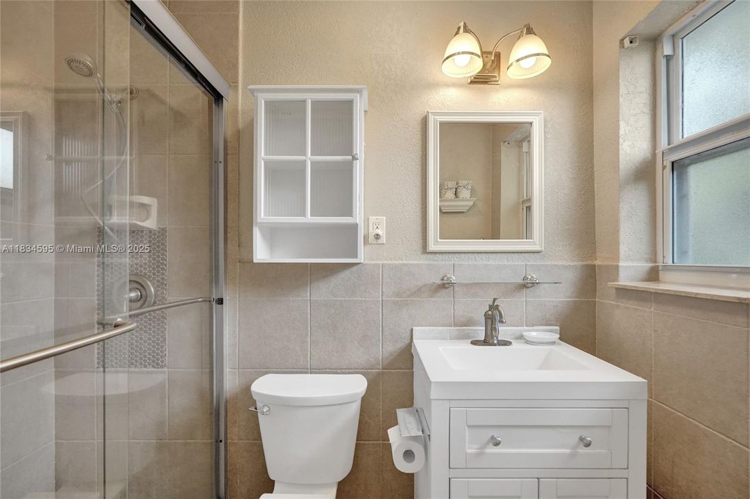 En Venta: $1,040,000 (4 camas, 4 baños, 2003 Pies cuadrados)