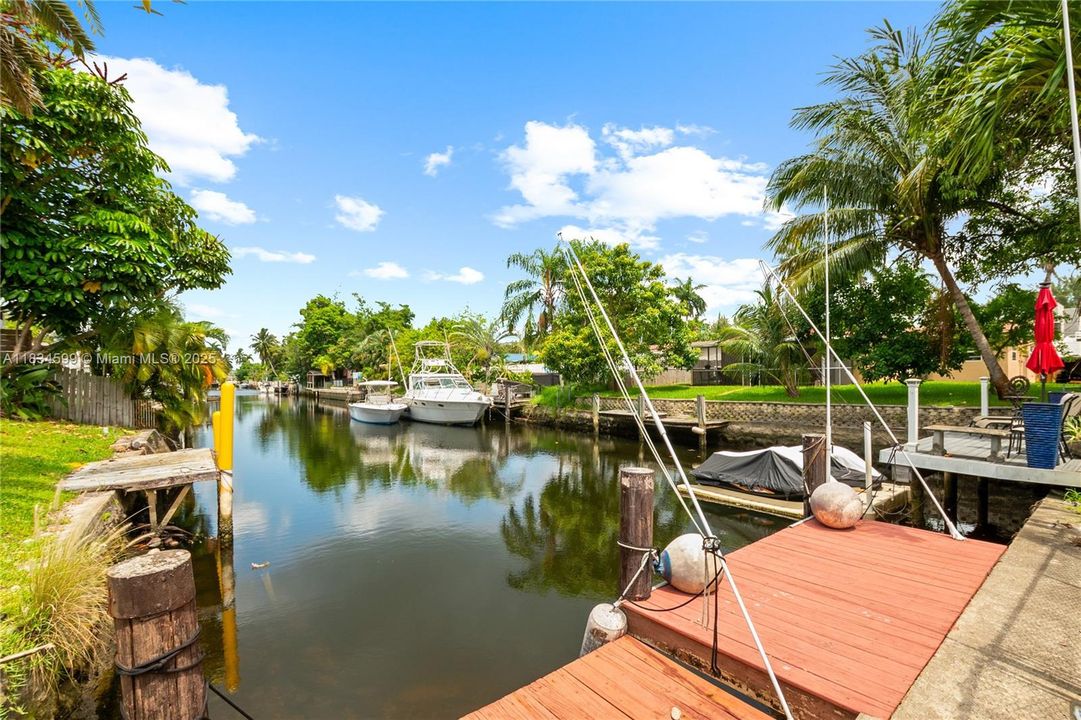 Vendido Recientemente: $569,000 (3 camas, 2 baños, 1341 Pies cuadrados)