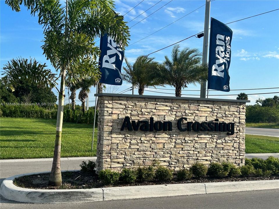 For Rent: $2,200 (3 beds, 2 baths, 1350 Square Feet)