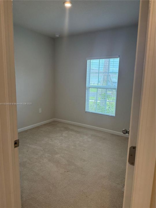 For Rent: $2,200 (3 beds, 2 baths, 1350 Square Feet)