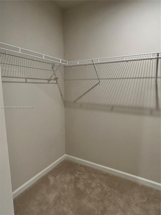 For Rent: $2,200 (3 beds, 2 baths, 1350 Square Feet)