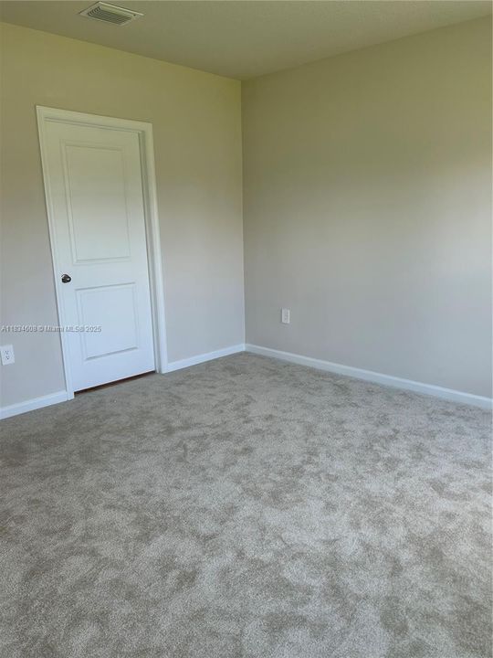 For Rent: $2,200 (3 beds, 2 baths, 1350 Square Feet)