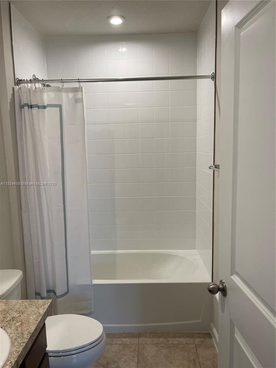 For Rent: $2,200 (3 beds, 2 baths, 1350 Square Feet)