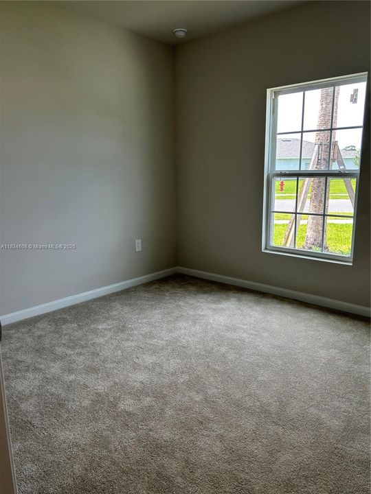 For Rent: $2,200 (3 beds, 2 baths, 1350 Square Feet)