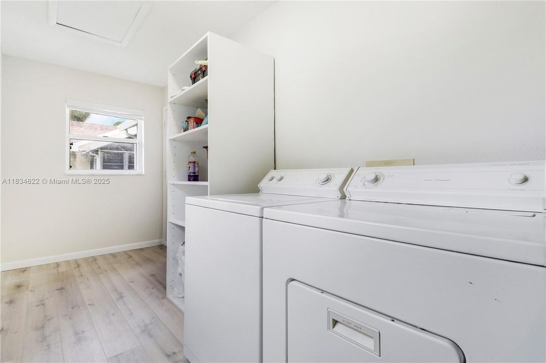 Laundry/ storage room