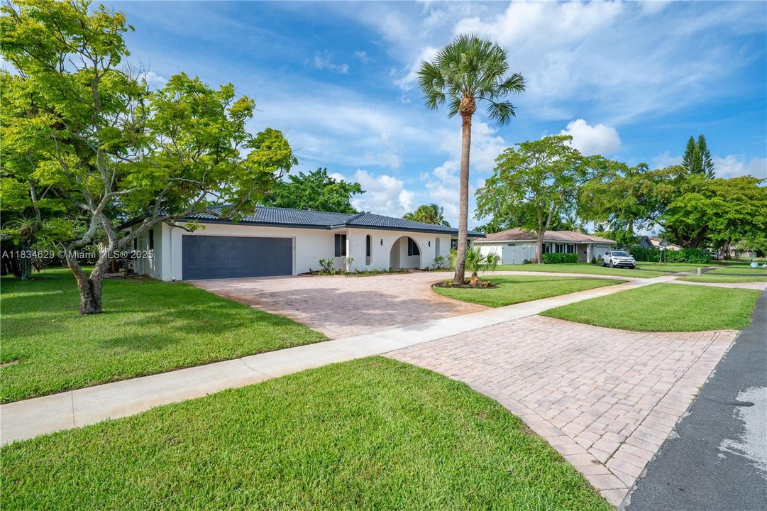 Недавно арендовано: $6,900 (5 спален, 3 ванн, 3039 Квадратных фут)