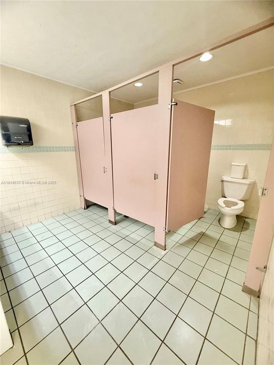 Recently Rented: $4,500 (0 beds, 0 baths, 0 Square Feet)