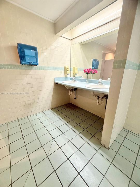 Recently Rented: $4,500 (0 beds, 0 baths, 0 Square Feet)