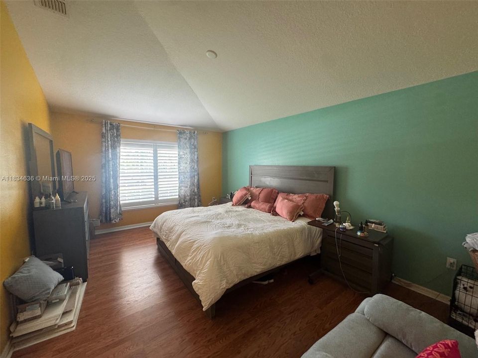 待售: $270,000 (3 贝兹, 2 浴室, 1535 平方英尺)