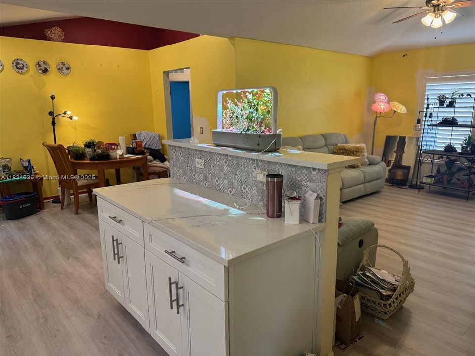 待售: $270,000 (3 贝兹, 2 浴室, 1535 平方英尺)