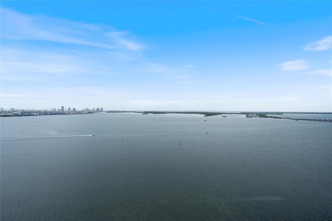 Vendido Recientemente: $2,285,000 (3 camas, 3 baños, 2130 Pies cuadrados)