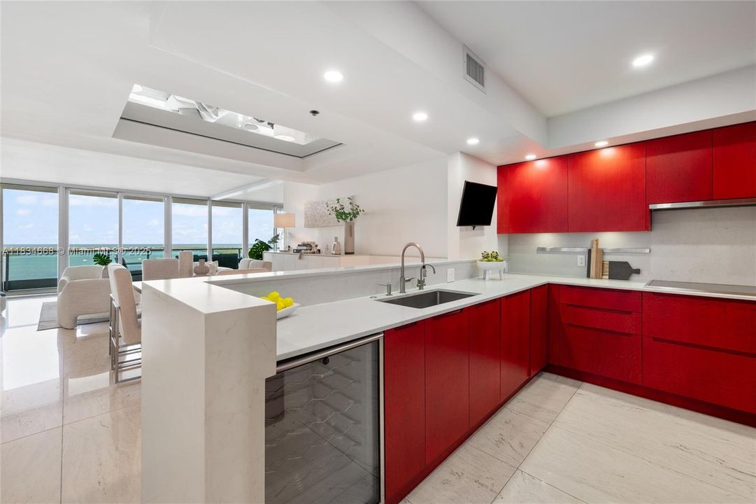 Vendido Recientemente: $2,285,000 (3 camas, 3 baños, 2130 Pies cuadrados)