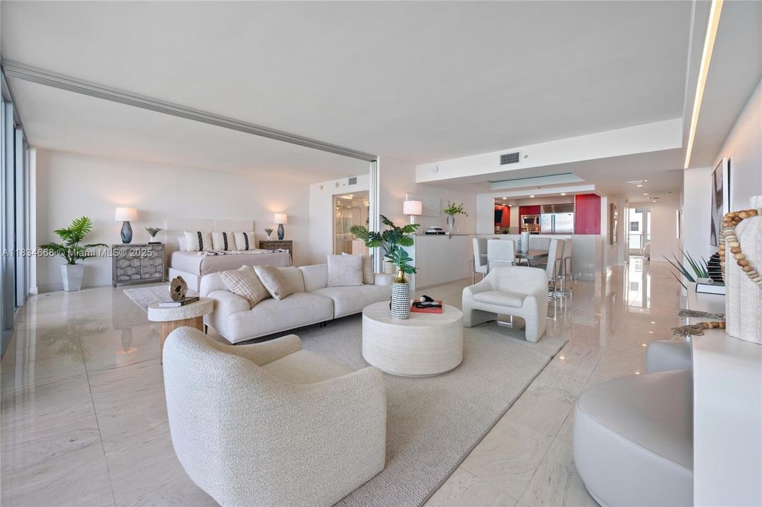 Vendido Recientemente: $2,285,000 (3 camas, 3 baños, 2130 Pies cuadrados)