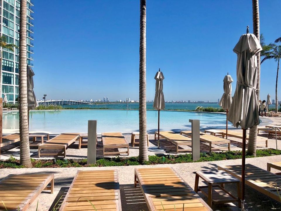 For Rent: $5,500 (2 beds, 3 baths, 1151 Square Feet)