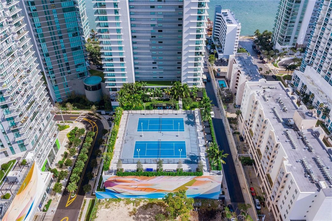 For Rent: $5,500 (2 beds, 3 baths, 1151 Square Feet)