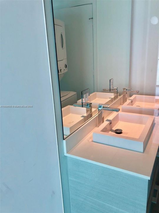 For Rent: $5,500 (2 beds, 3 baths, 1151 Square Feet)