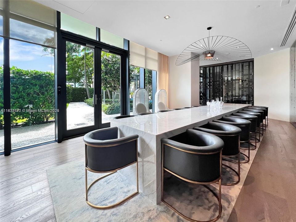 For Rent: $5,500 (2 beds, 3 baths, 1151 Square Feet)