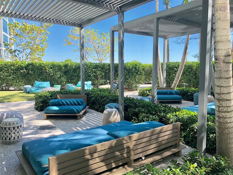 For Rent: $5,500 (2 beds, 3 baths, 1151 Square Feet)