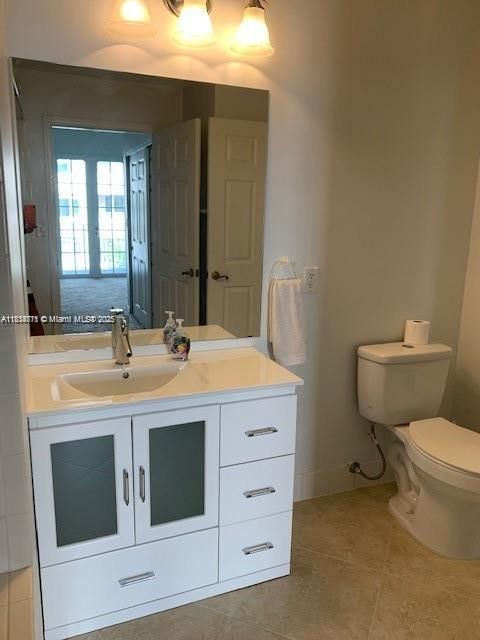 En Venta: $288,000 (1 camas, 1 baños, 823 Pies cuadrados)