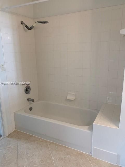 En Venta: $288,000 (1 camas, 1 baños, 823 Pies cuadrados)