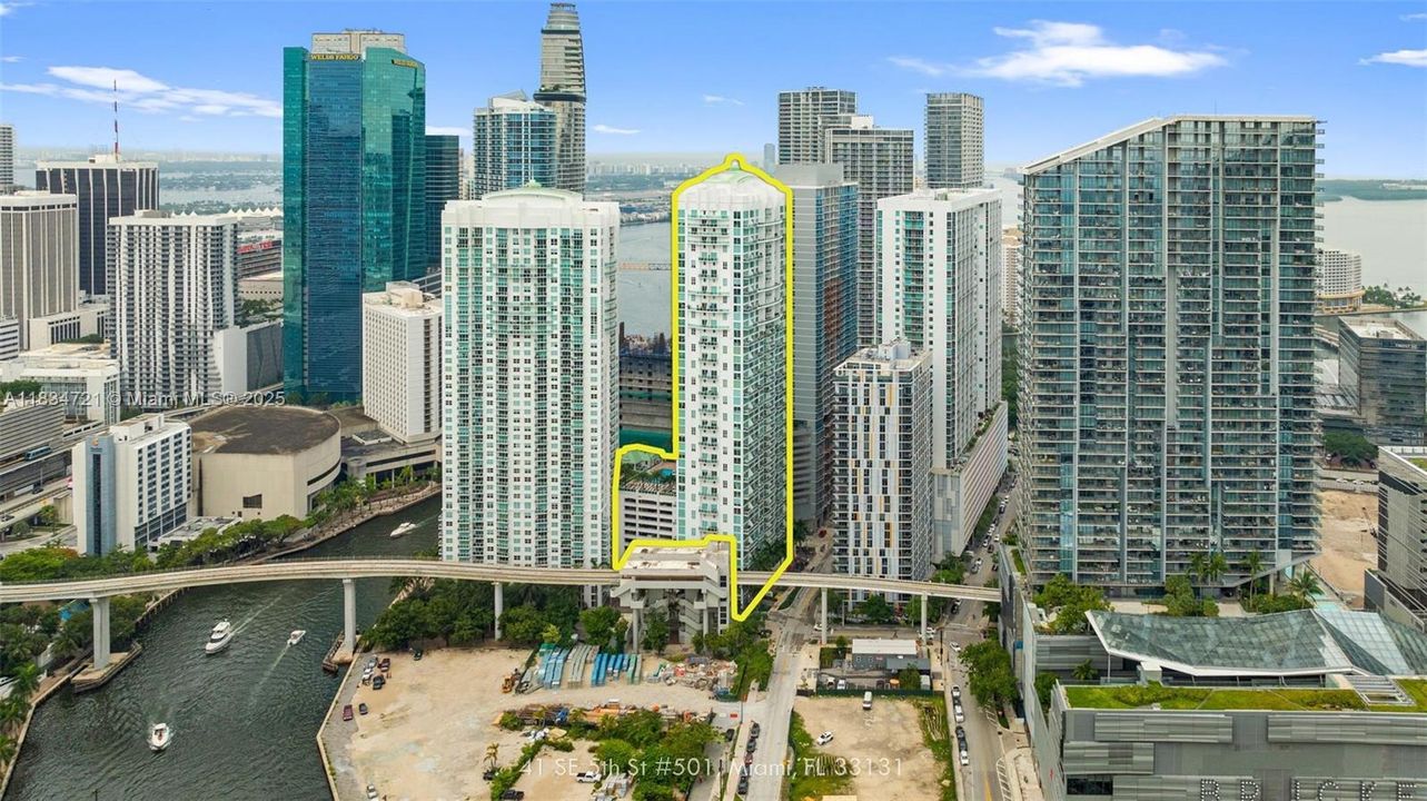 For Sale: $630,000 (2 beds, 2 baths, 1267 Square Feet)