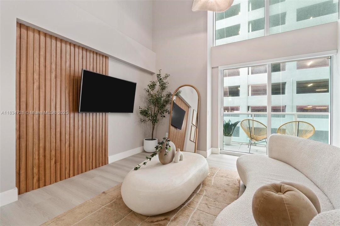 For Sale: $630,000 (2 beds, 2 baths, 1267 Square Feet)