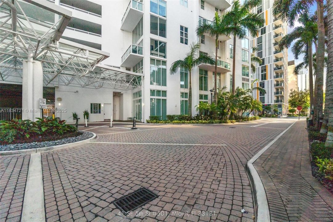 For Sale: $630,000 (2 beds, 2 baths, 1267 Square Feet)