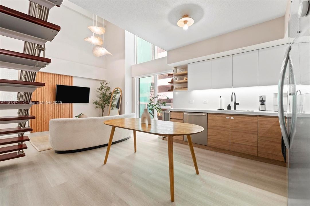 For Sale: $630,000 (2 beds, 2 baths, 1267 Square Feet)
