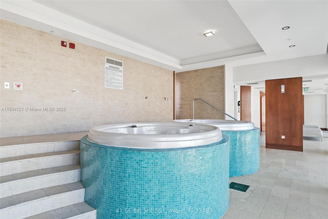 For Sale: $630,000 (2 beds, 2 baths, 1267 Square Feet)