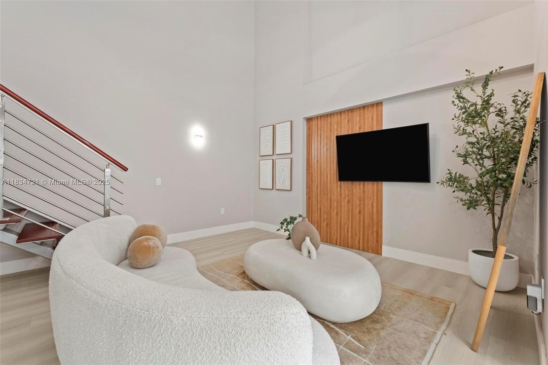 For Sale: $630,000 (2 beds, 2 baths, 1267 Square Feet)