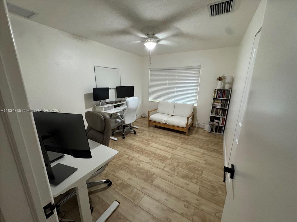 For Rent: $3,800 (3 beds, 2 baths, 1410 Square Feet)
