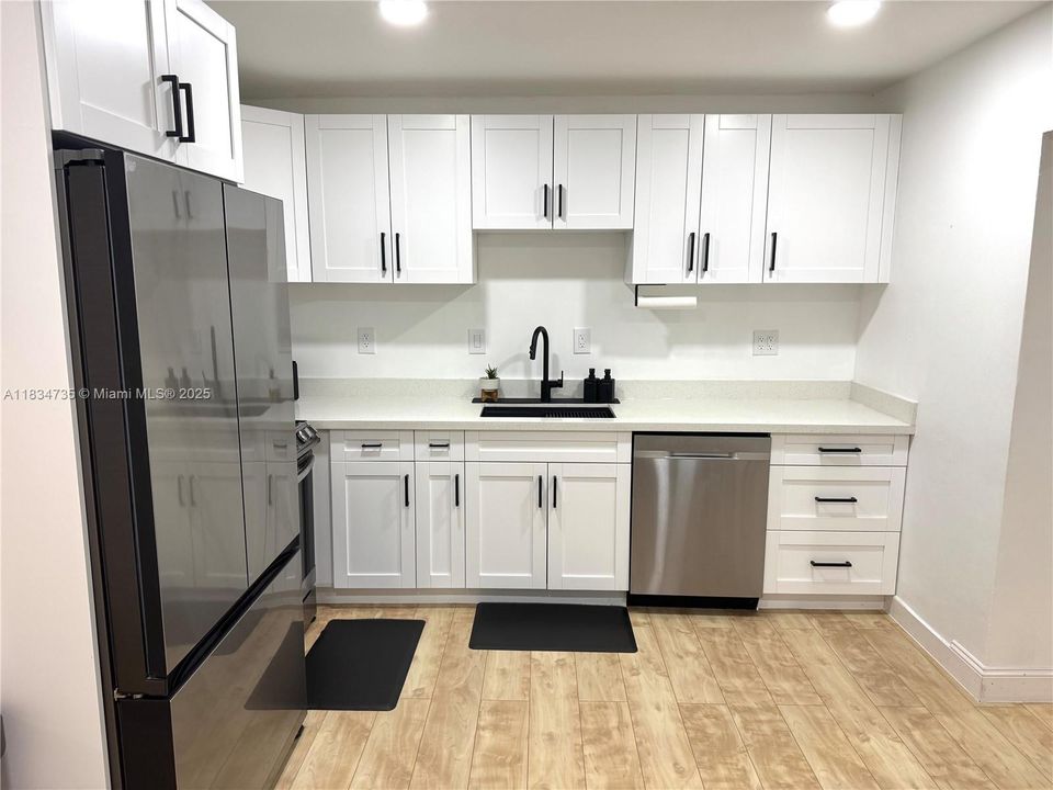 For Rent: $3,800 (3 beds, 2 baths, 1410 Square Feet)