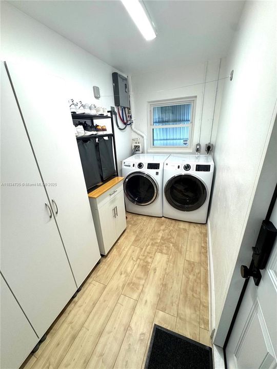 For Rent: $3,800 (3 beds, 2 baths, 1410 Square Feet)