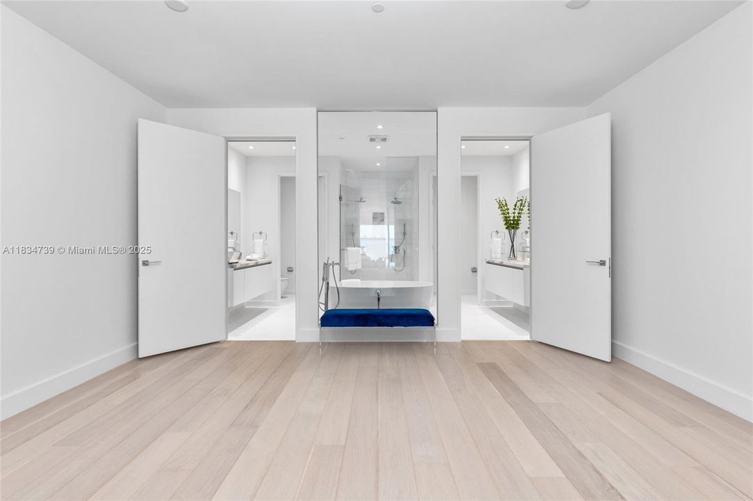 Vendido Recientemente: $4,795,000 (6 camas, 6 baños, 4345 Pies cuadrados)