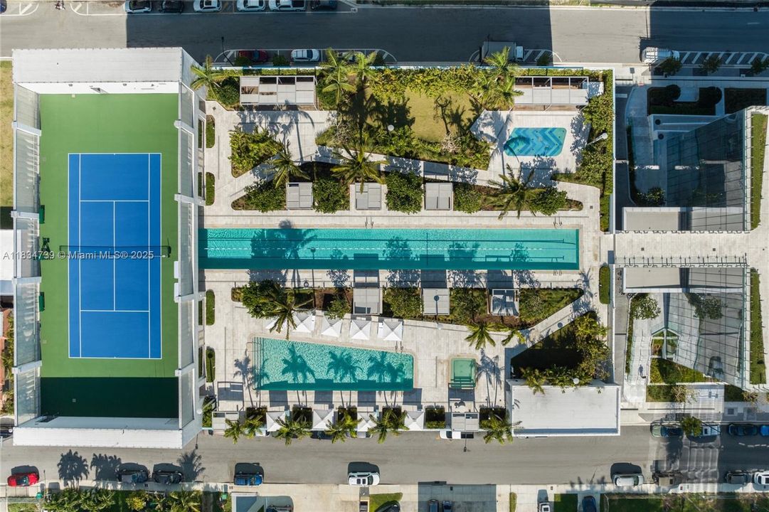 Vendido Recientemente: $4,795,000 (6 camas, 6 baños, 4345 Pies cuadrados)