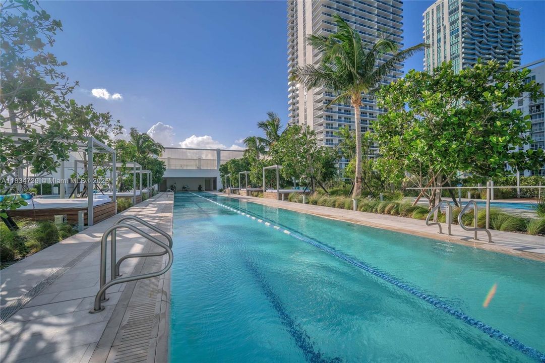 Vendido Recientemente: $4,795,000 (6 camas, 6 baños, 4345 Pies cuadrados)